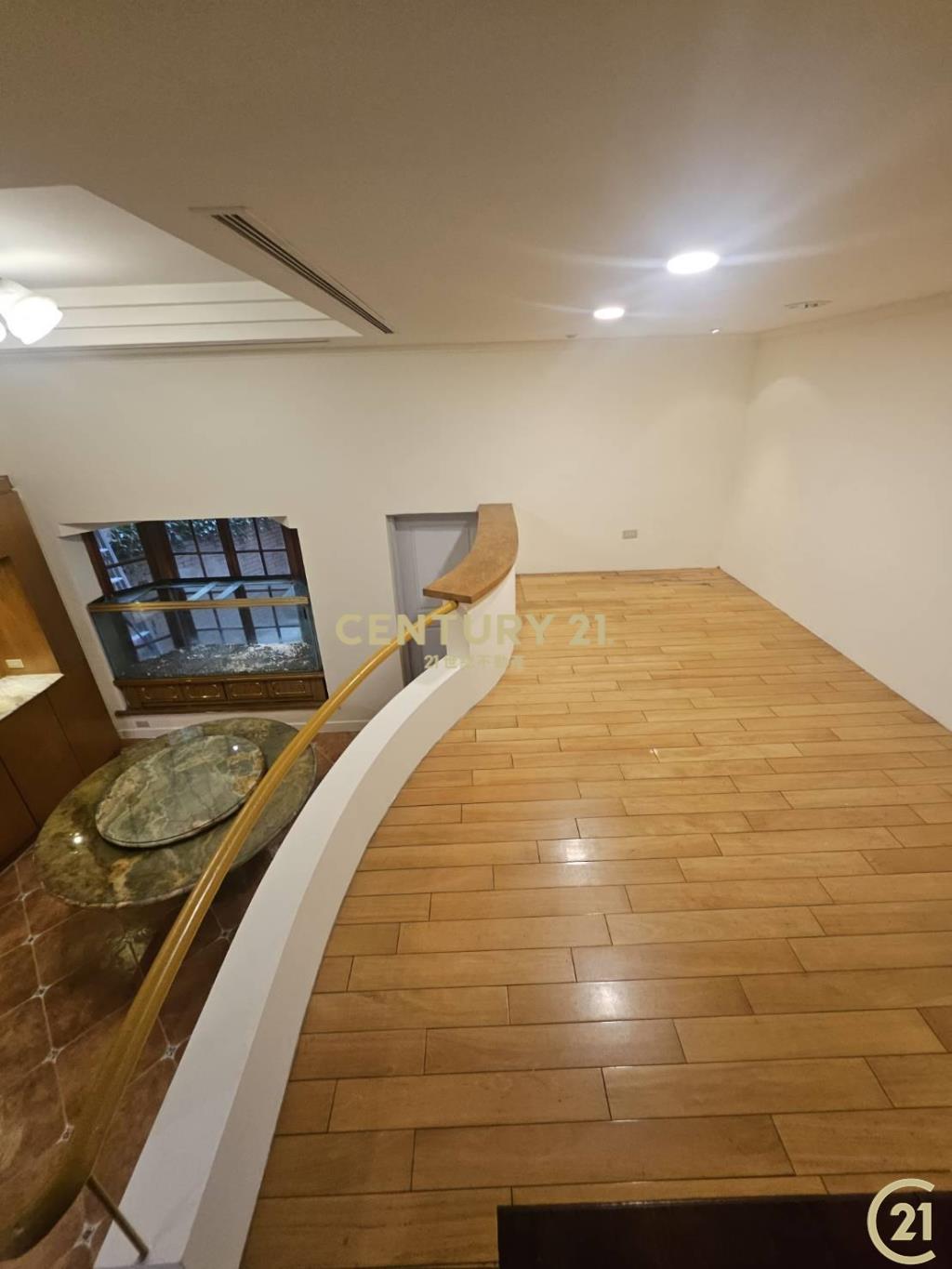 (008)瓏山林豪邸(邊間下疊)