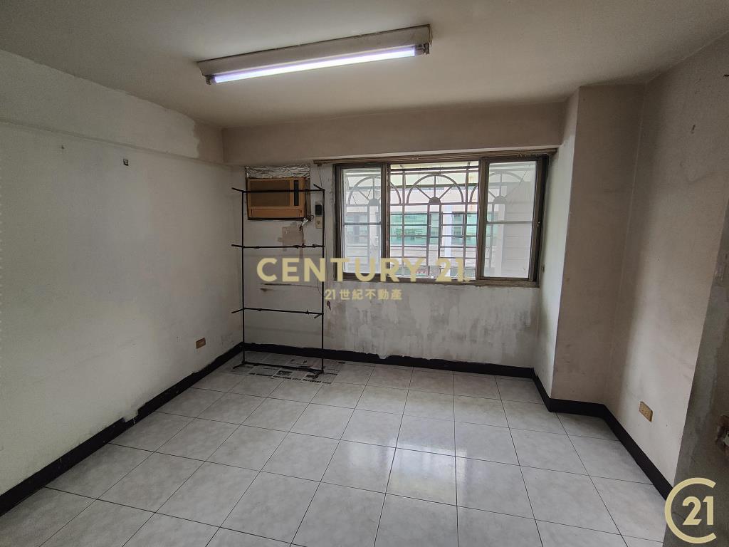 (301)岡山國小電梯邊間3房