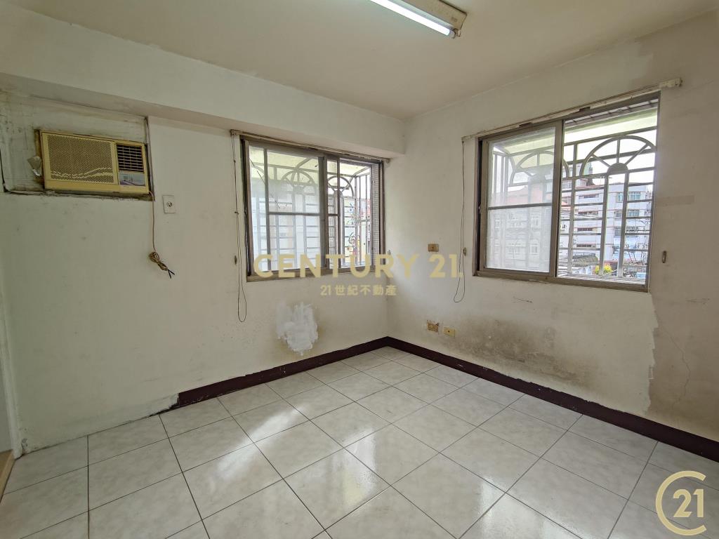 (301)岡山國小電梯邊間3房