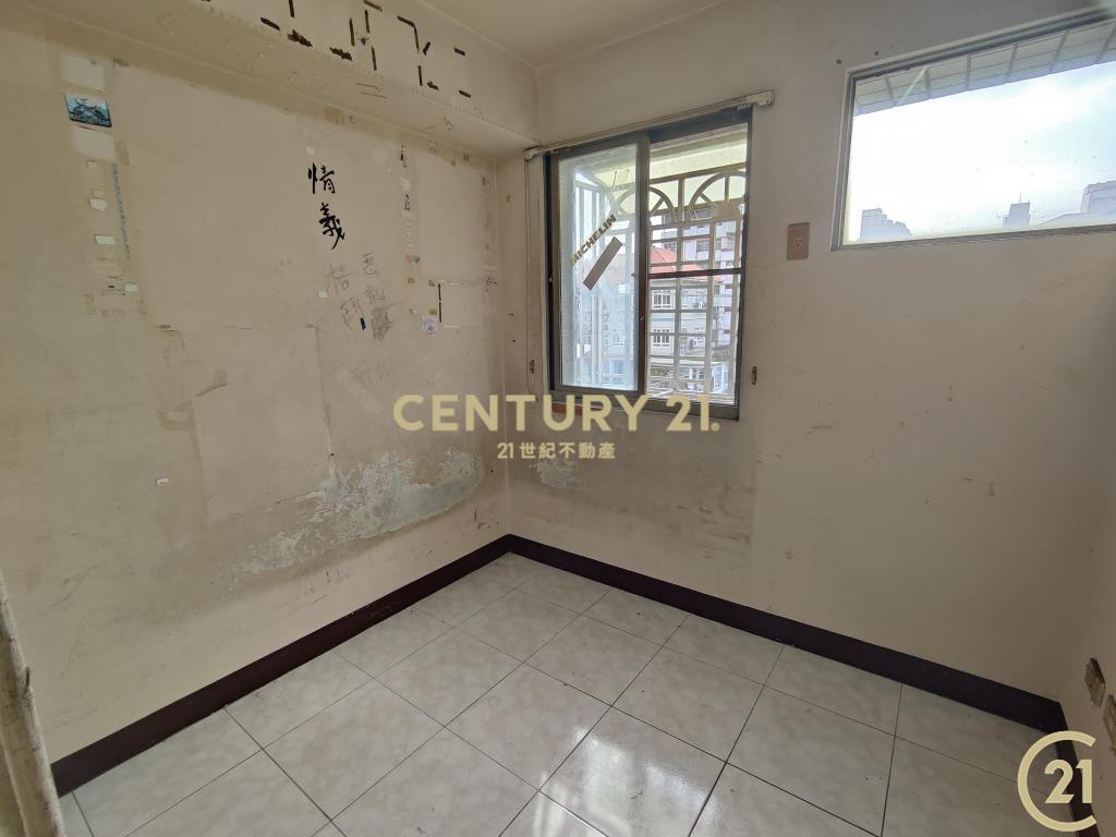 (301)岡山國小電梯邊間3房