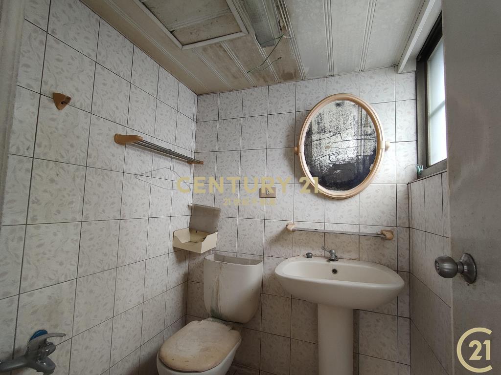 (301)岡山國小電梯邊間3房