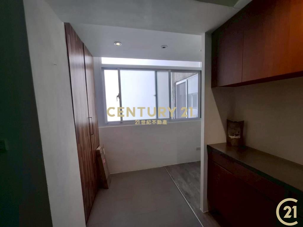 (161)家樂福邊間採光二房華廈