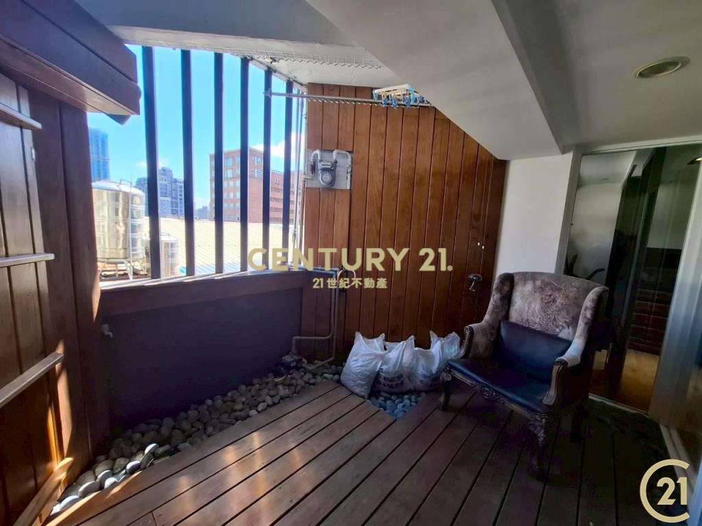 (161)家樂福邊間採光二房華廈