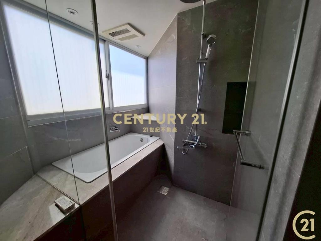 (161)家樂福邊間採光二房華廈