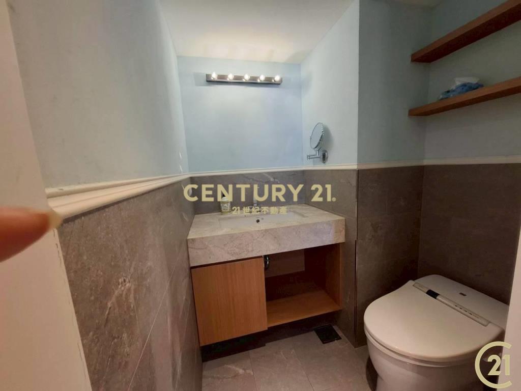 (161)家樂福邊間採光二房華廈