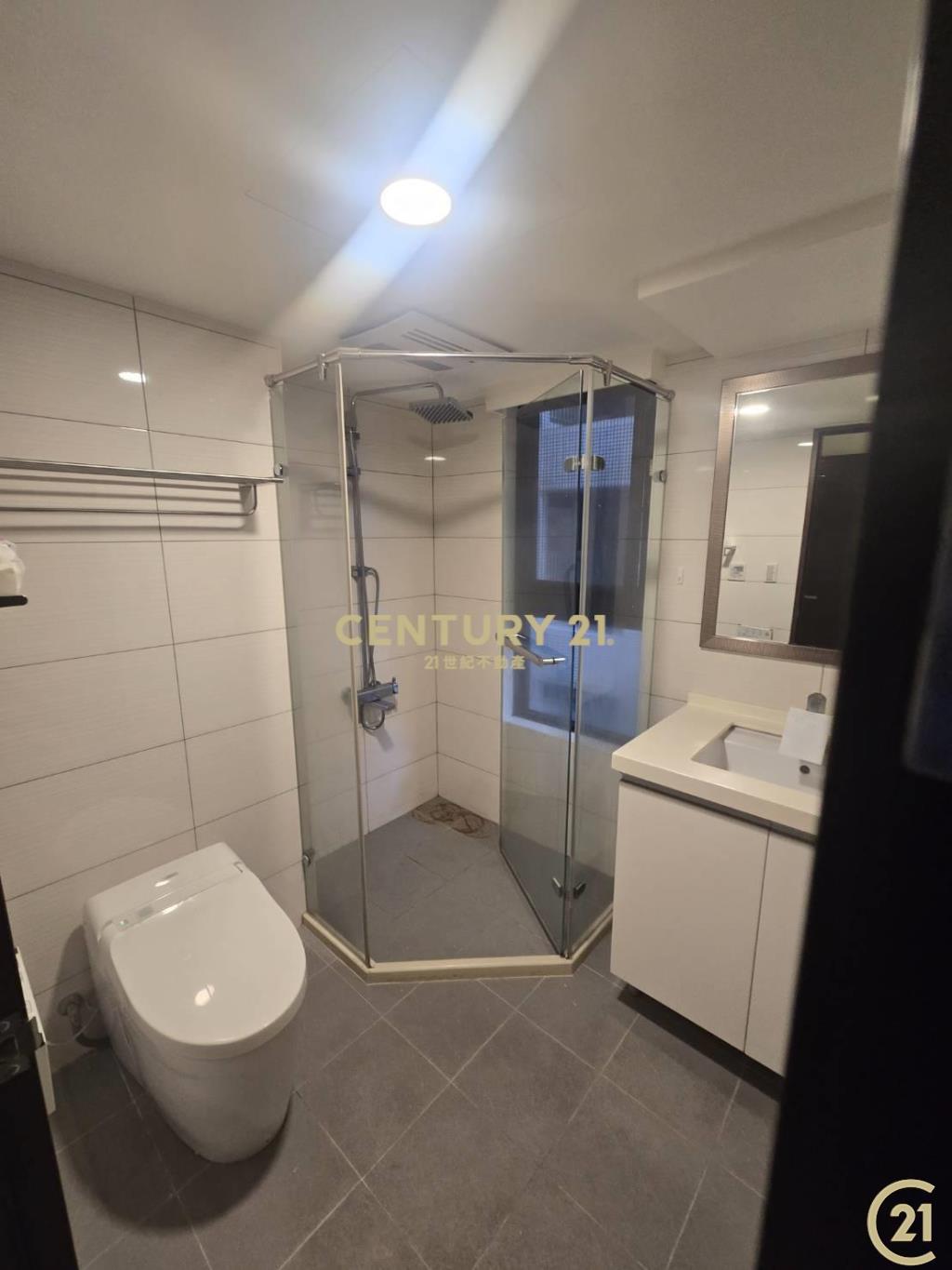 (178)西門捷運威峰邊間三房