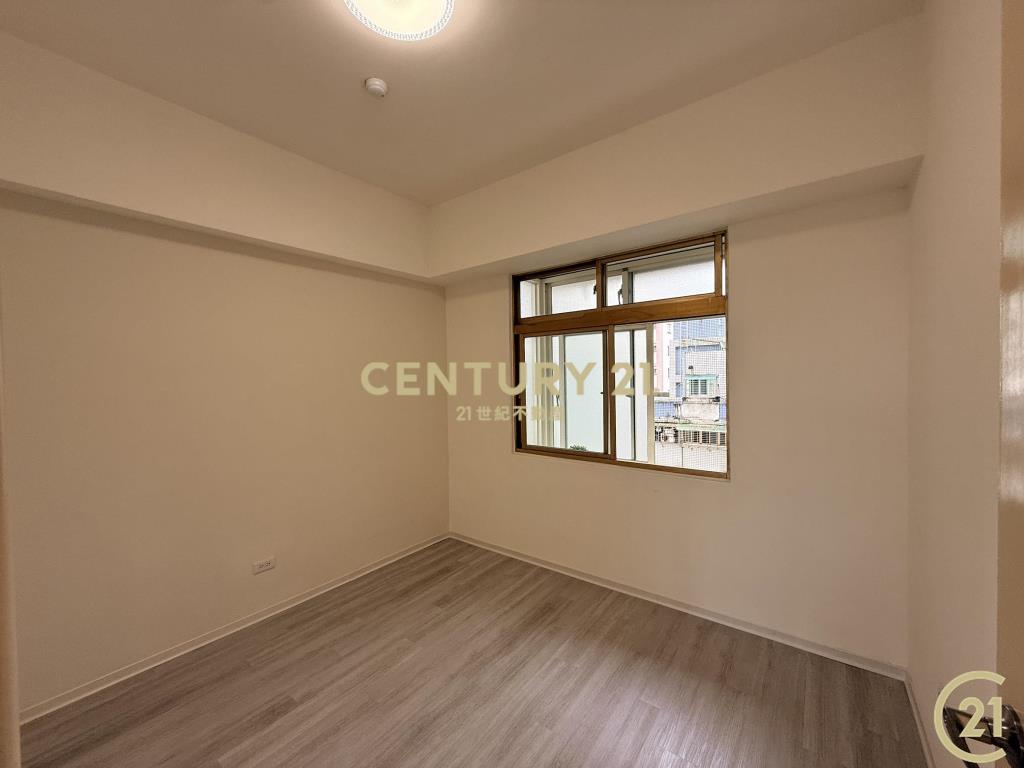 (214)龍安電梯3房