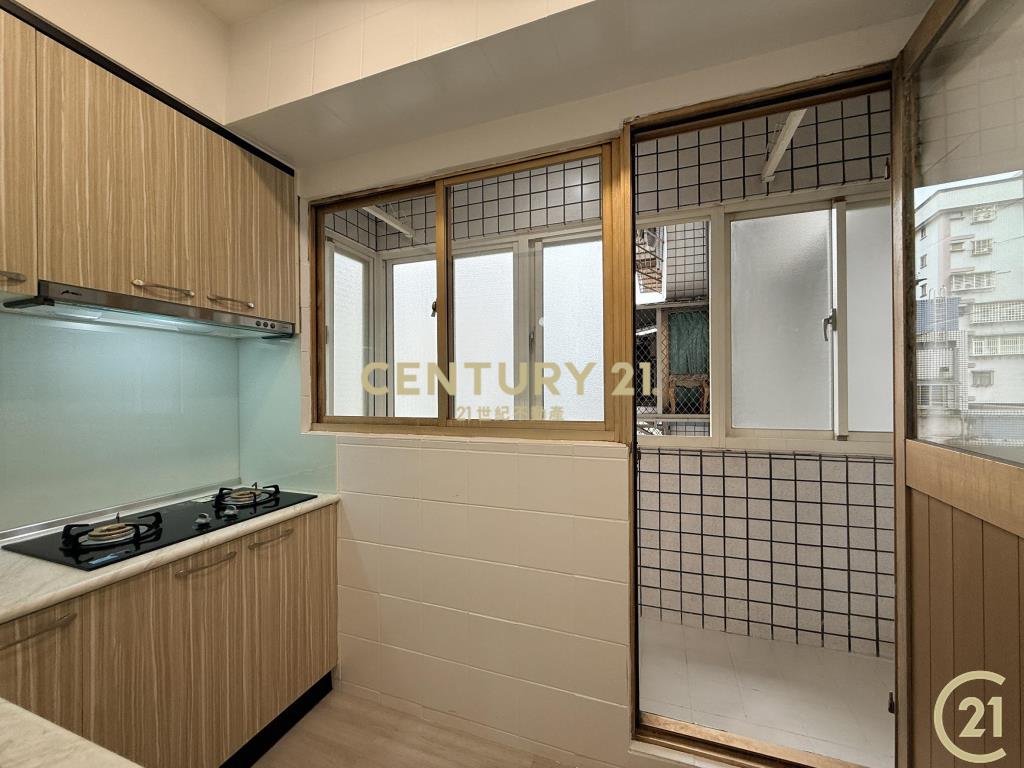 (214)龍安電梯3房