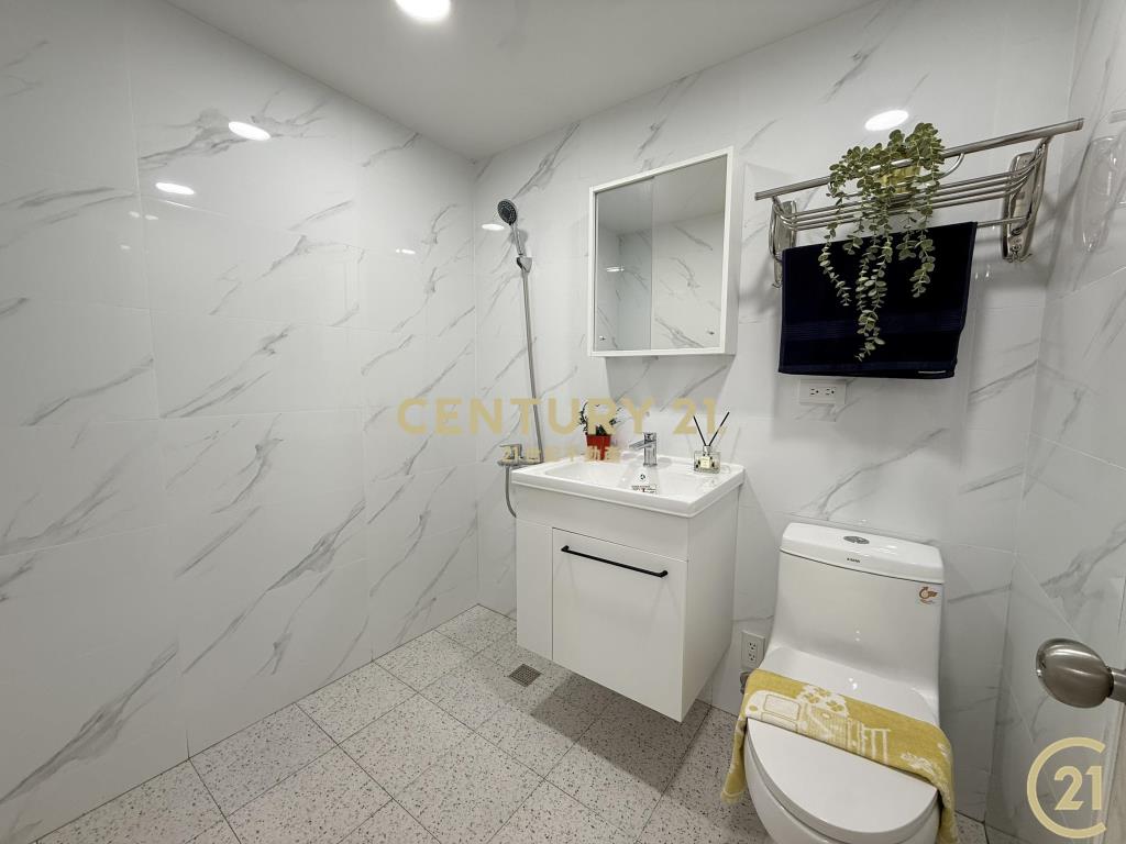 (214)龍安電梯3房