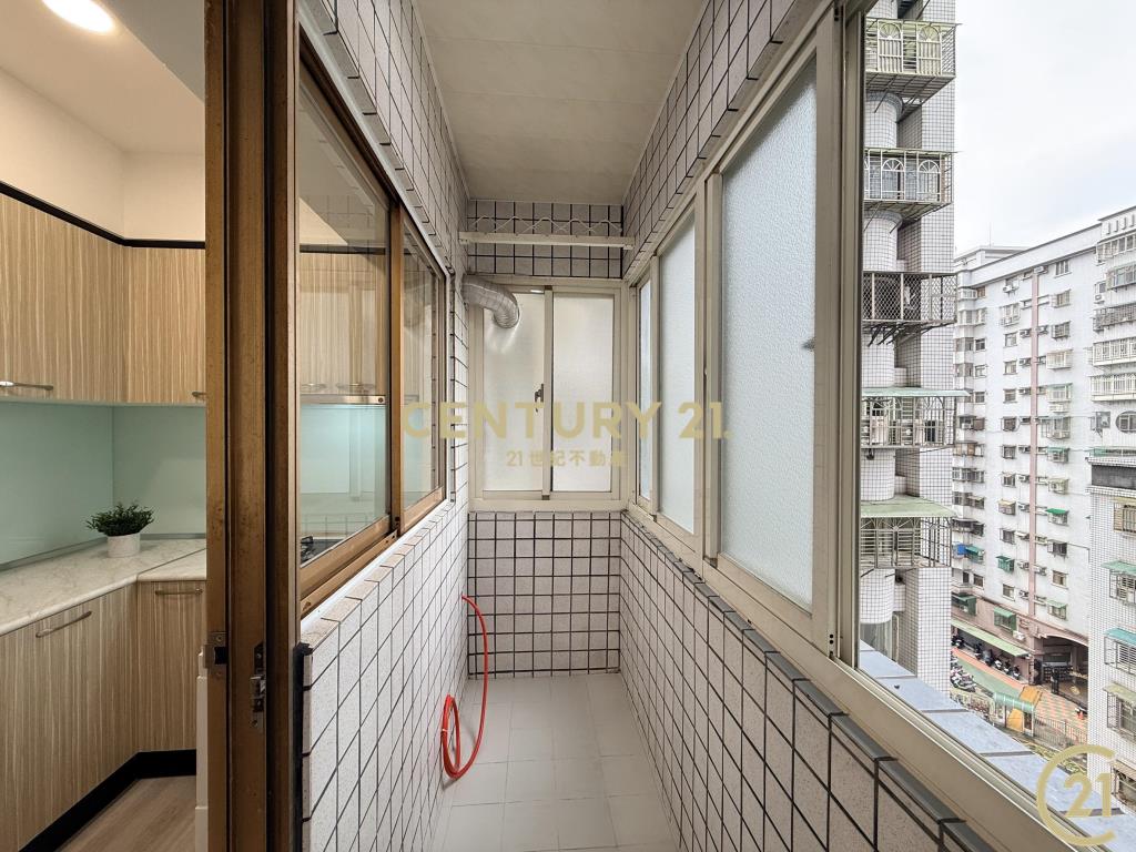 (214)龍安電梯3房