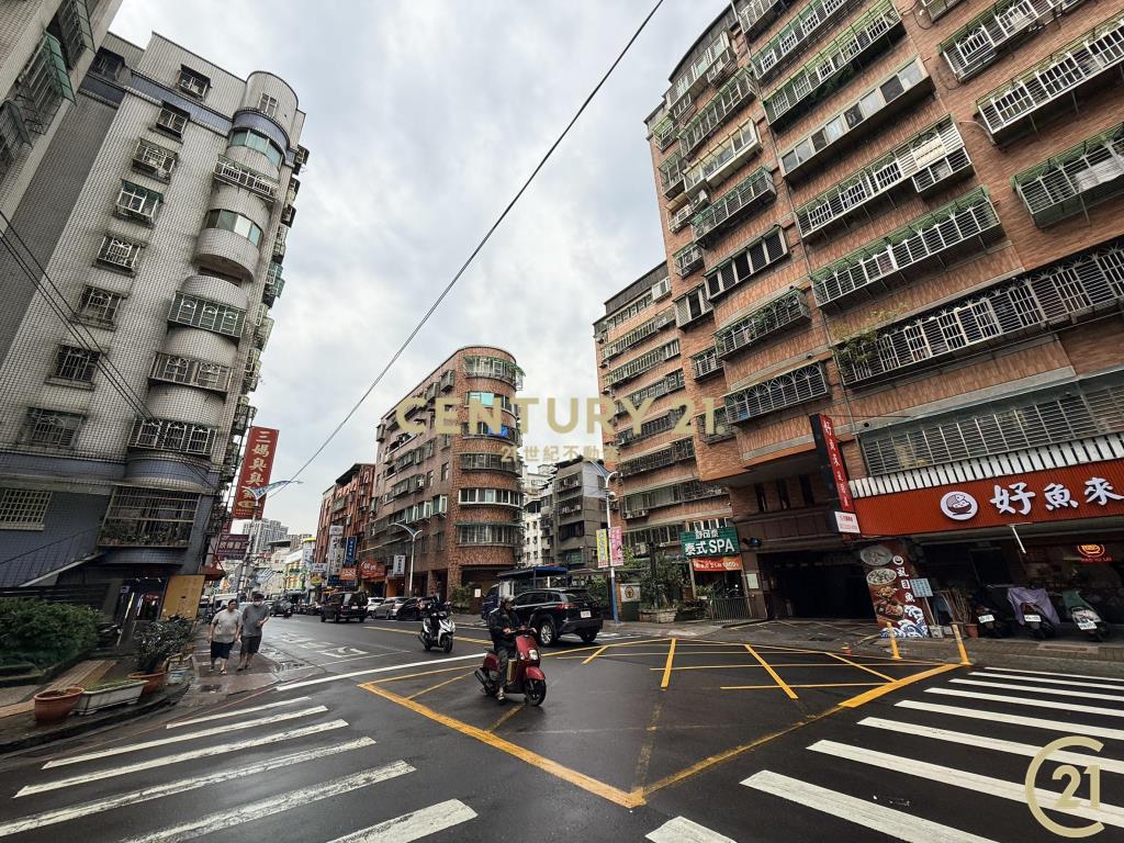 (214)龍安電梯3房