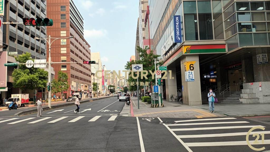 (004)中山京站金店面