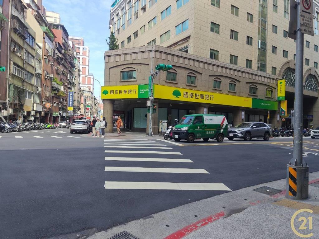 (210)商四昆明長沙.邊間大三房