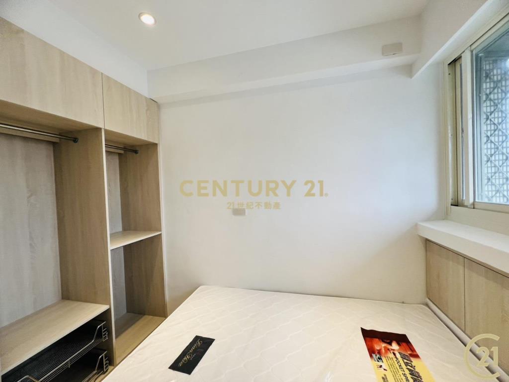 (084)世紀大樓美妝1+1