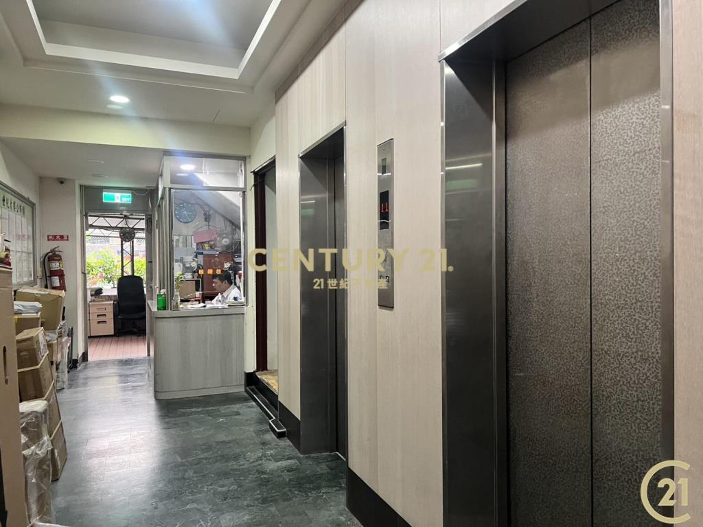 (084)世紀大樓美妝1+1