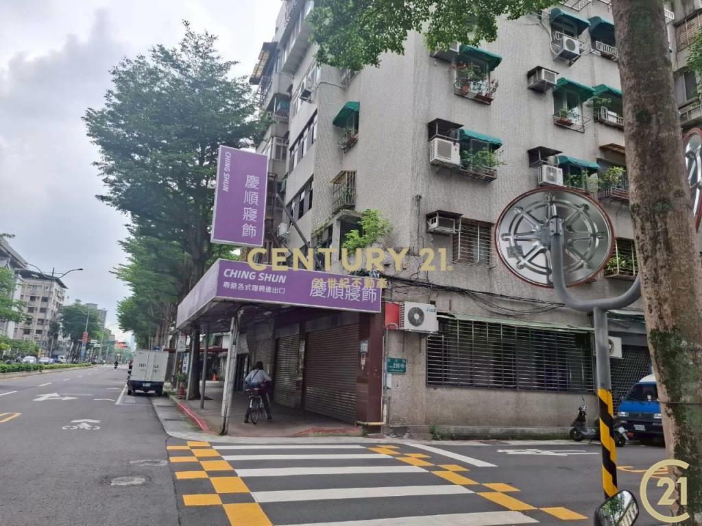 (229)萬大捷運莒光角間大面寬金店面