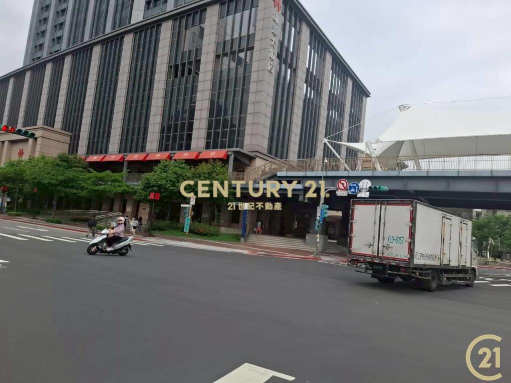 (229)萬大捷運莒光角間大面寬金店面