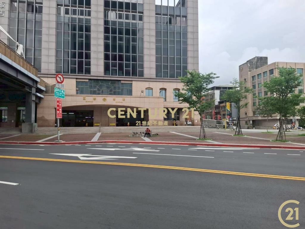 (229)萬大捷運莒光角間大面寬金店面