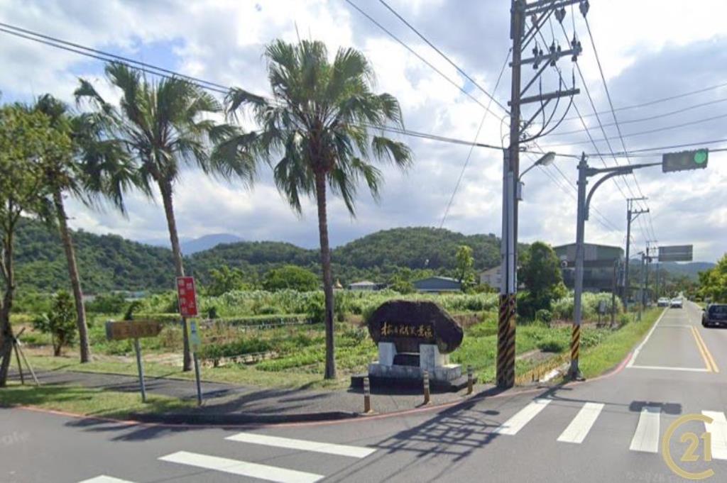 (234)梅花湖臨路農地