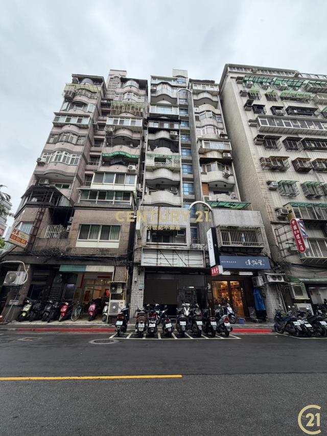 (021)聚財臨街金店面