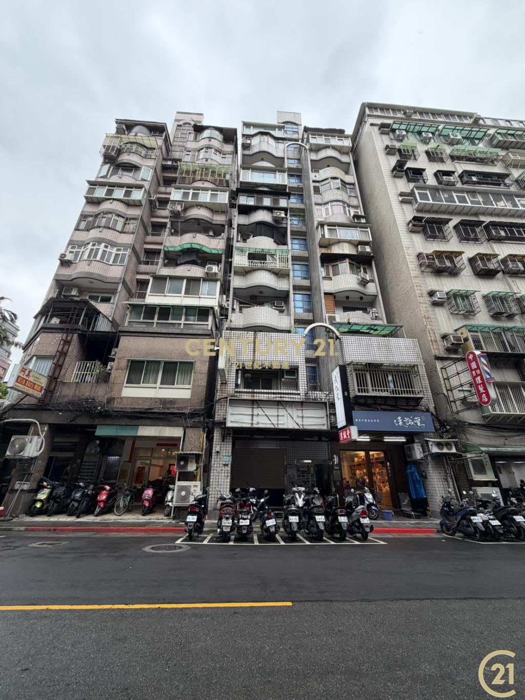 (021)聚財臨街金店面