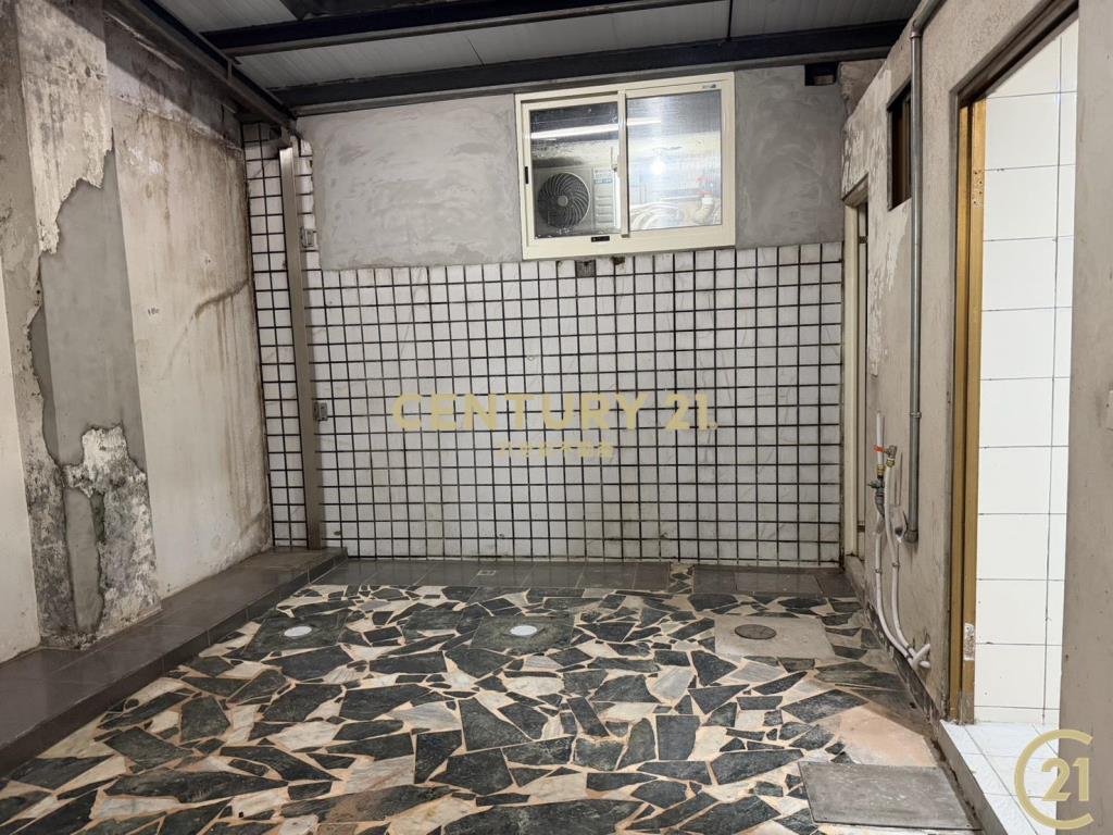 (021)聚財臨街金店面