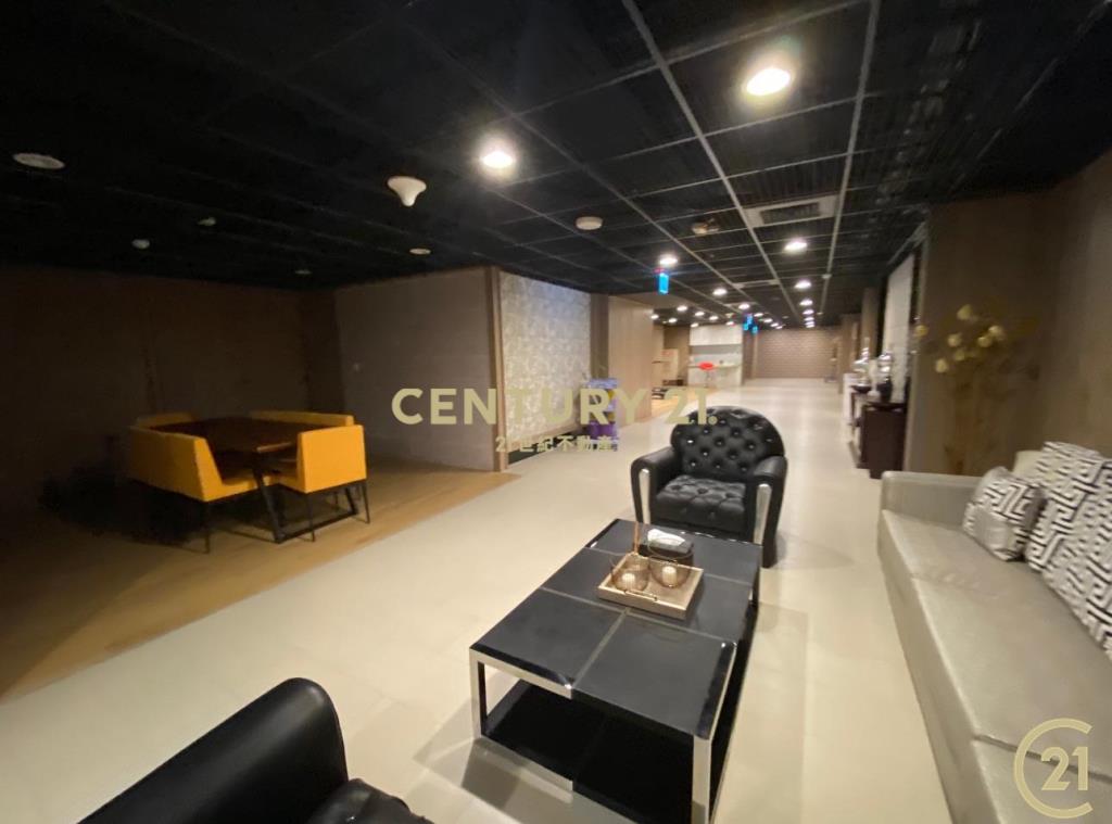 (172)三重國小三角窗金店面