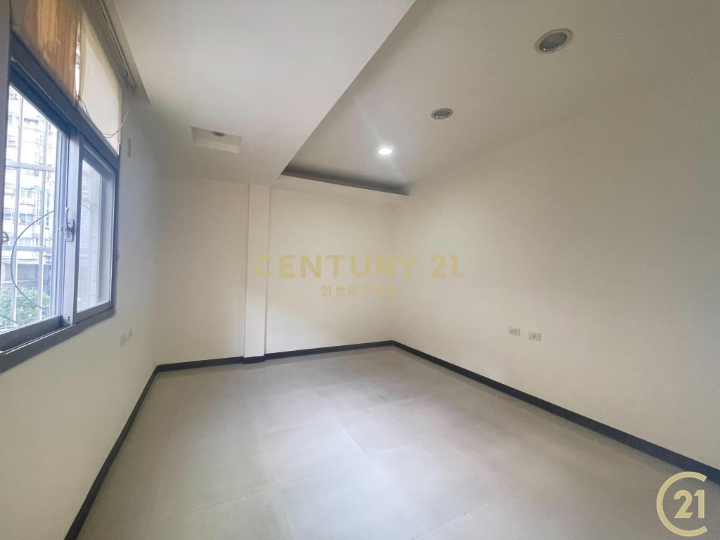 (197)新莊西盛街邊間3樓