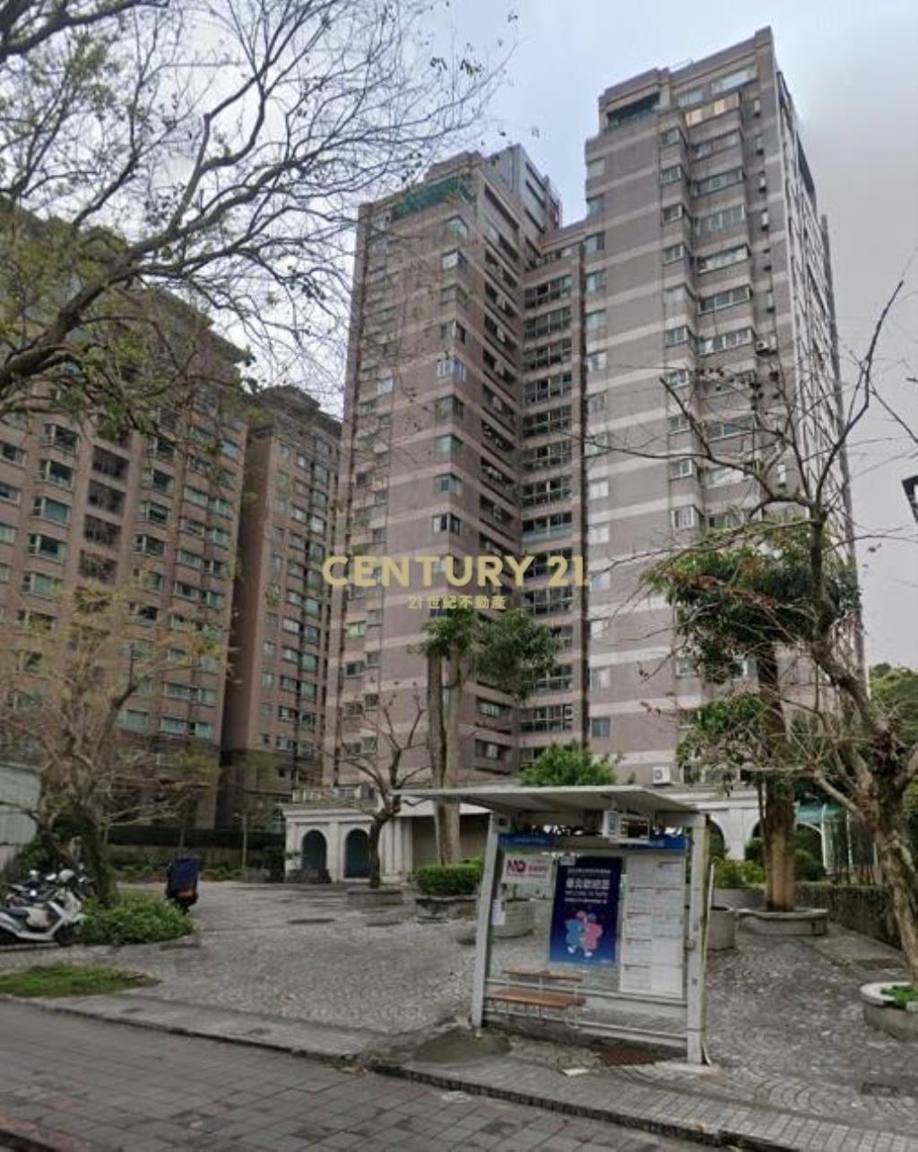 內湖捷運站雄觀挑高六米樓中樓