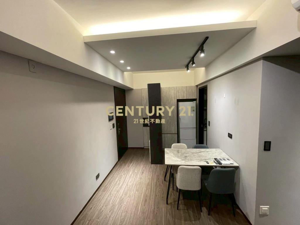 可短租☑四期美式住宅區電梯2房+平面車位