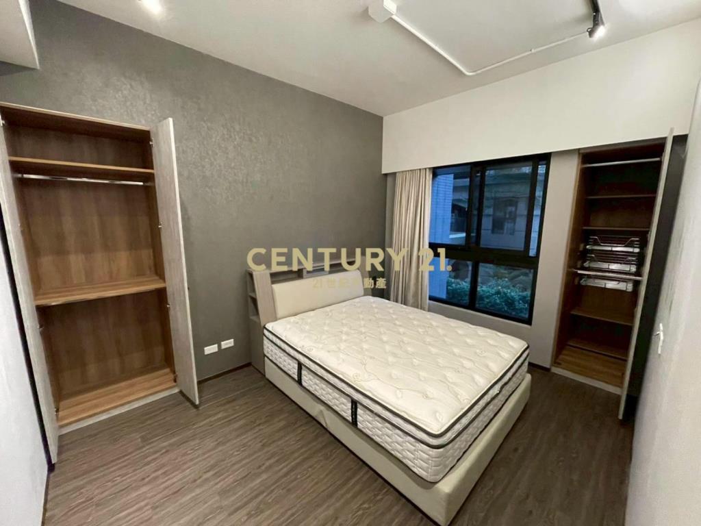 可短租☑四期美式住宅區電梯2房+平面車位