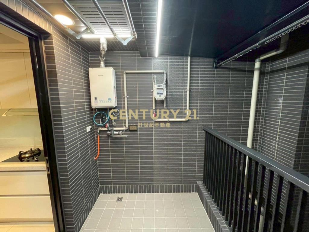 可短租☑四期美式住宅區電梯2房+平面車位