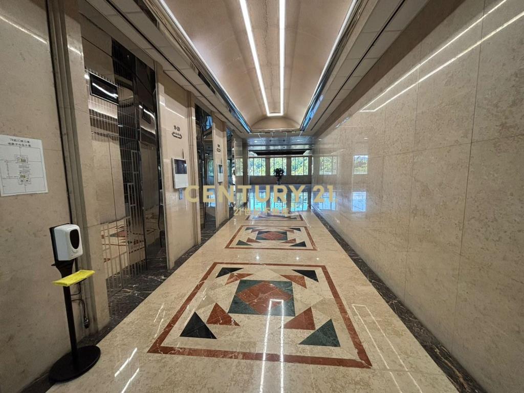 遠東世界中心廠辦雙車位