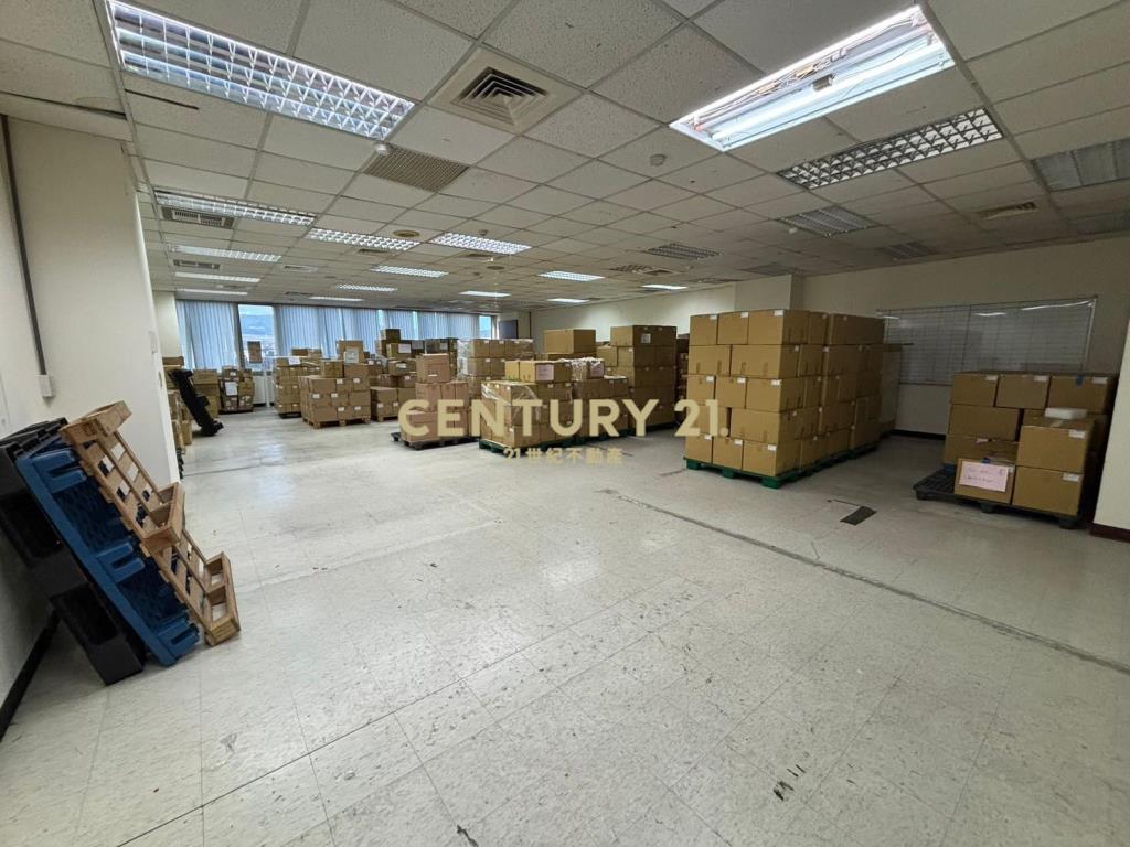 遠東世界中心廠辦雙車位