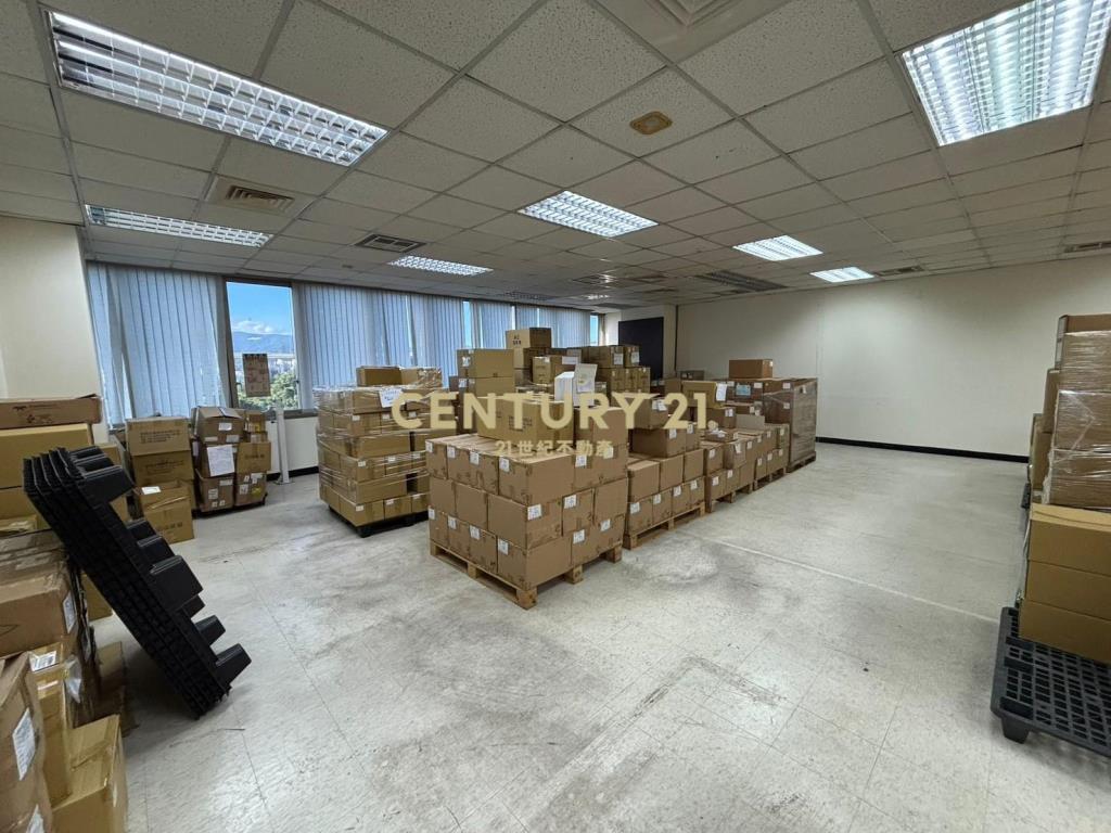 遠東世界中心廠辦雙車位