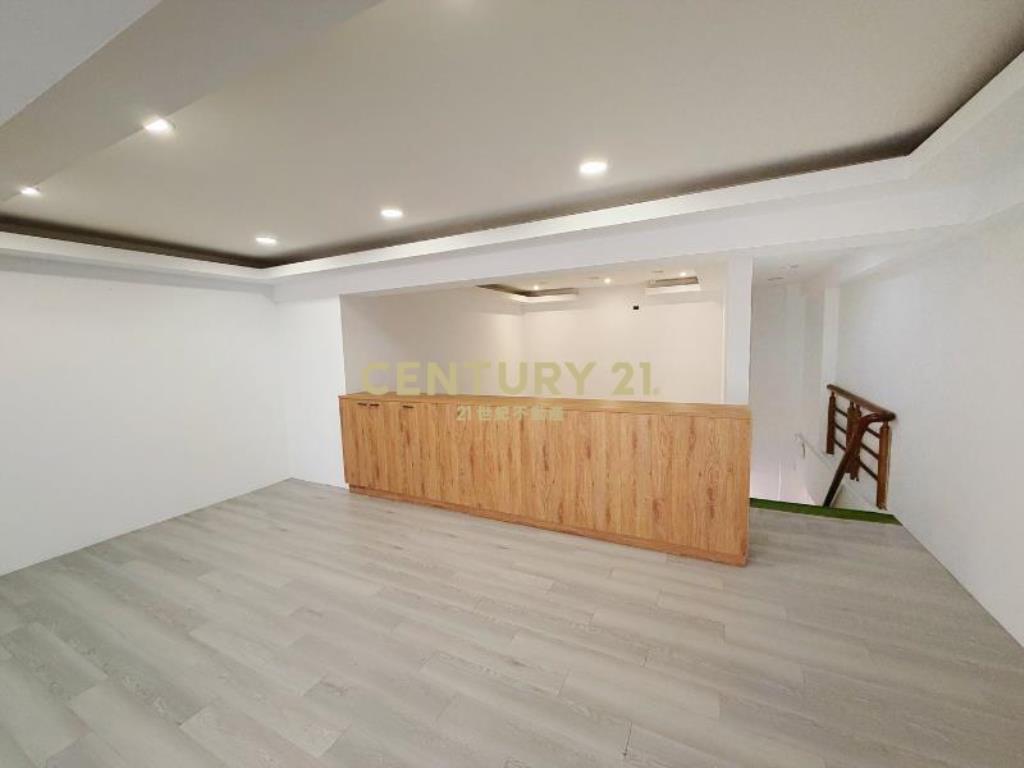 捷運文德站旁├6米9大面寬┤一樓店辦