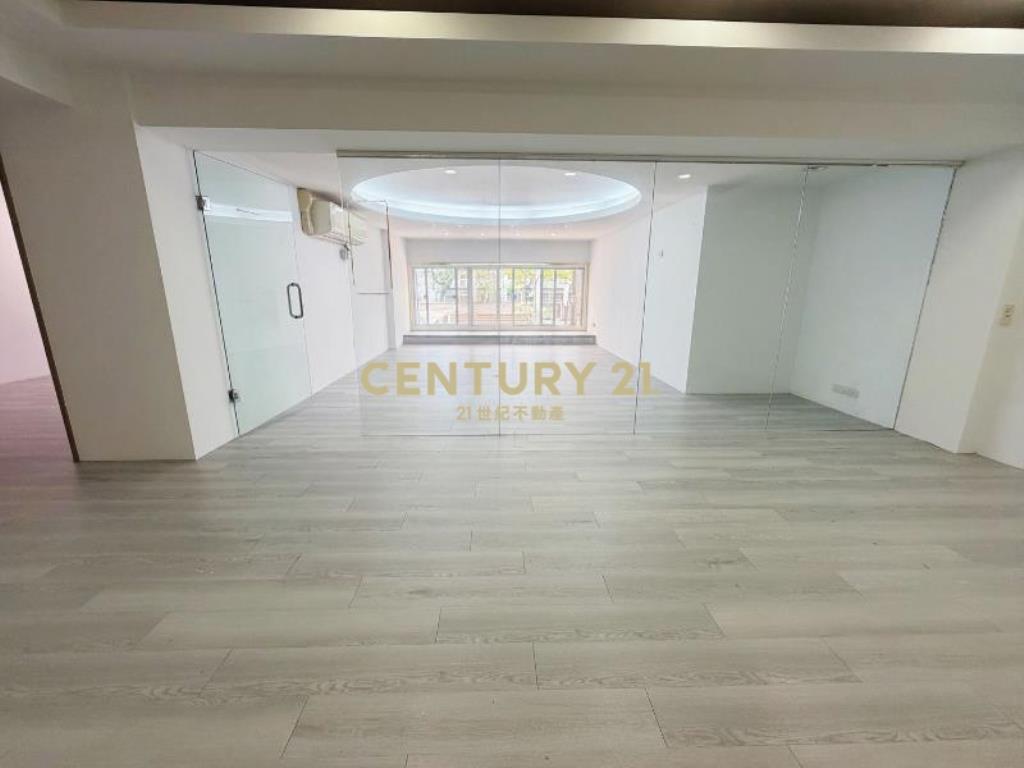 捷運文德站旁├6米9大面寬┤一樓店辦