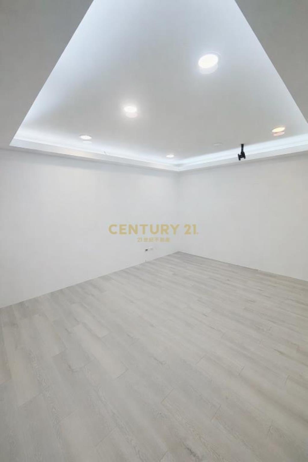 捷運文德站旁├6米9大面寬┤一樓店辦