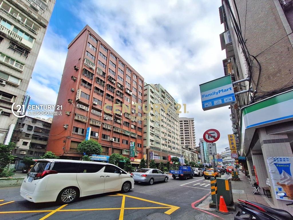 中和捷運金店面