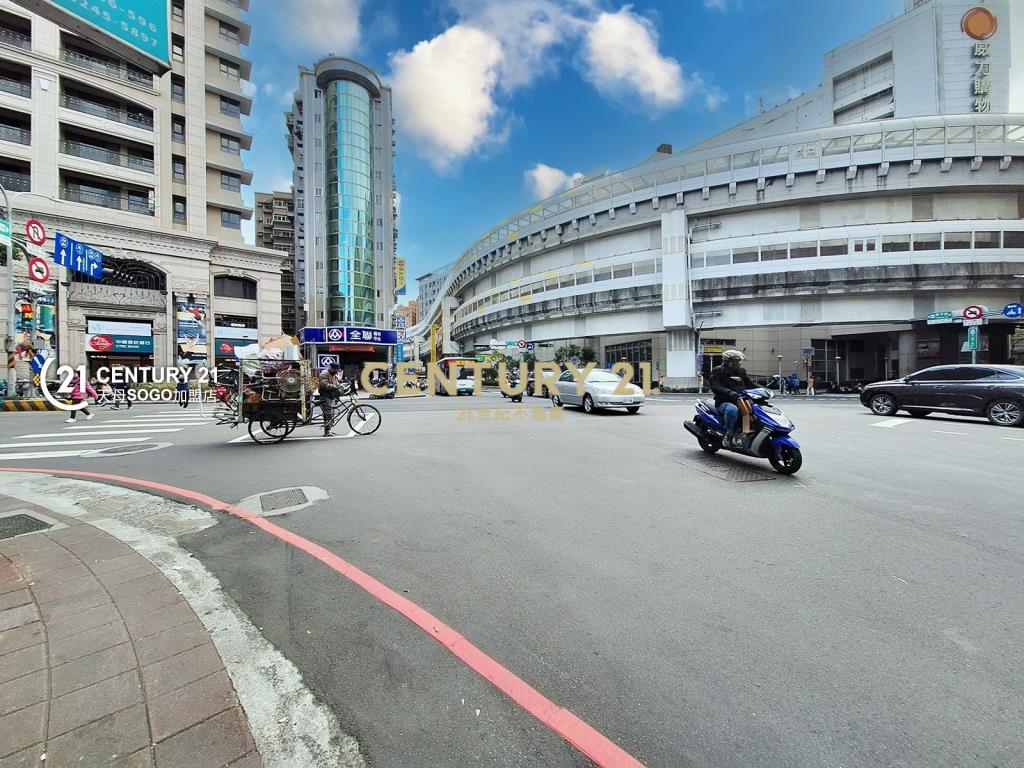 中和捷運金店面