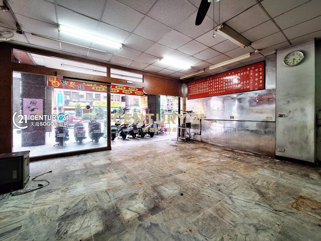 中和捷運金店面