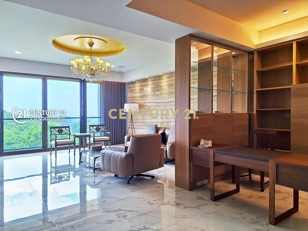 御陽明．峰巒疊翠．窗景如畫豪邸