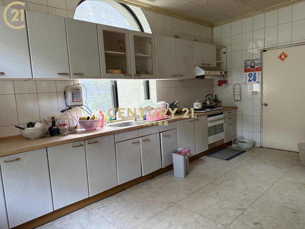 淡水泳池別墅千坪大土地