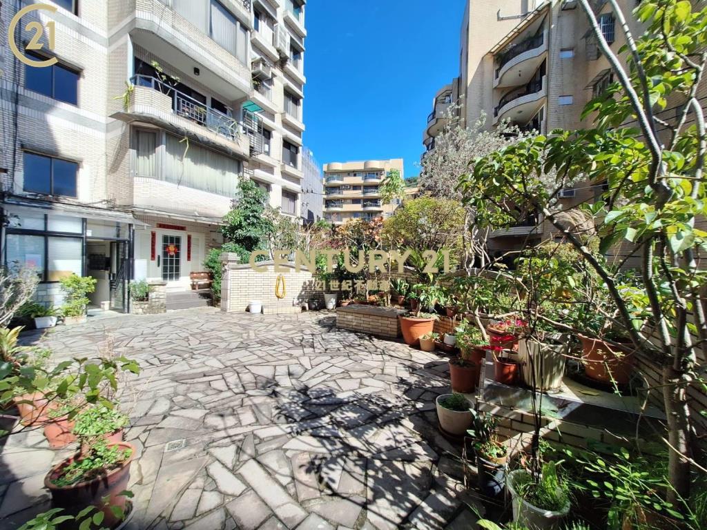 七段電梯邊間戶4房車