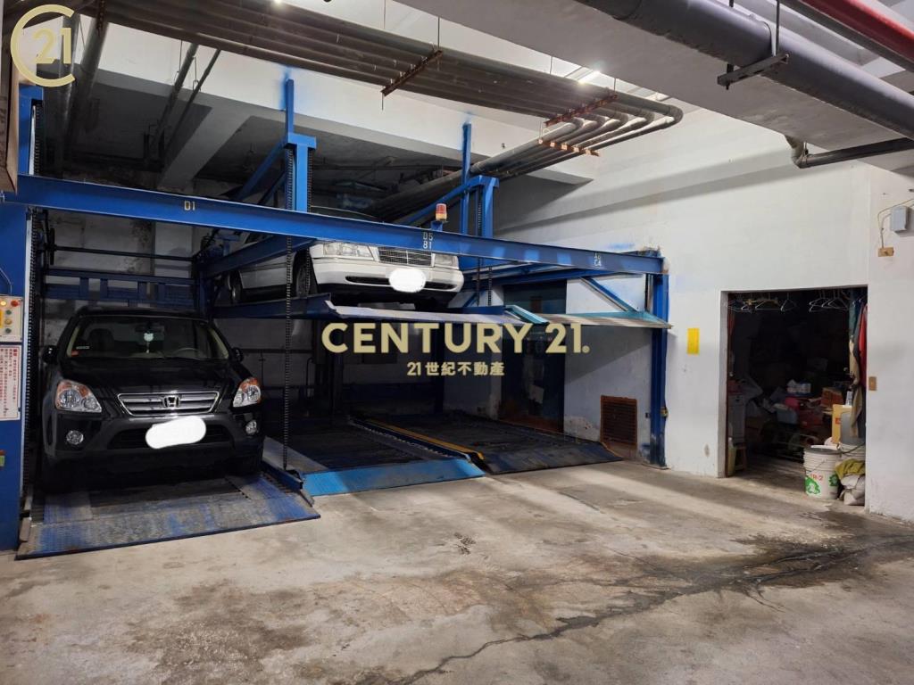 七段電梯邊間戶4房車