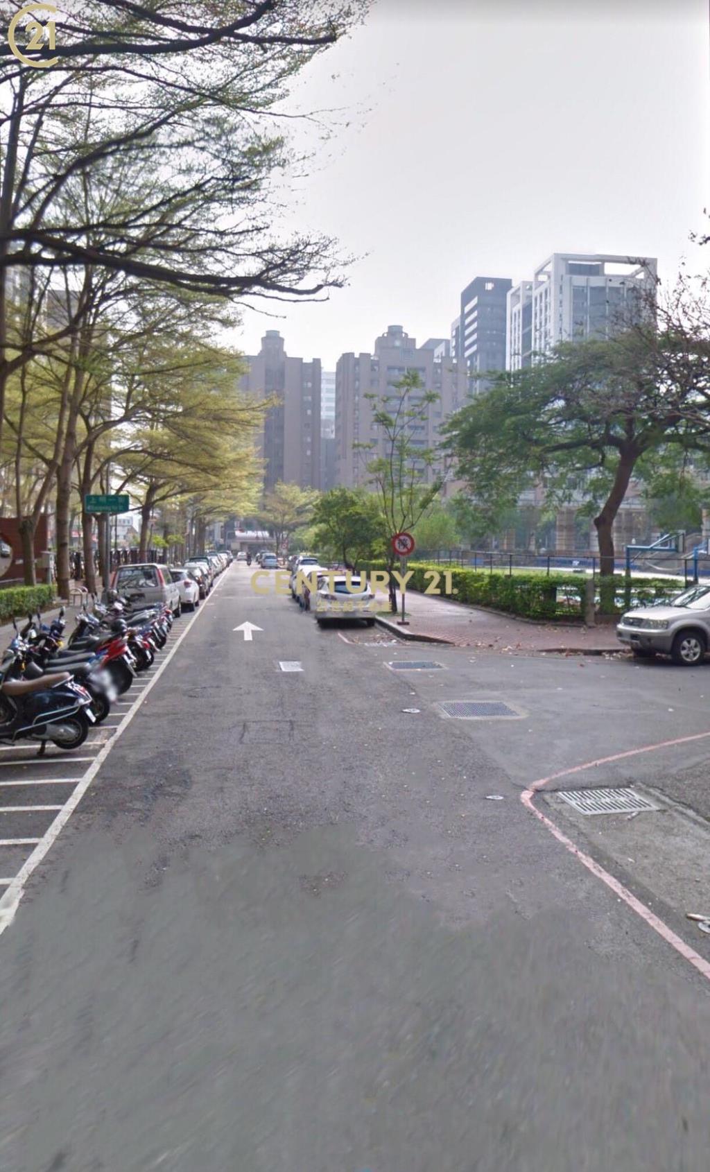 台中西屯三角窗店面