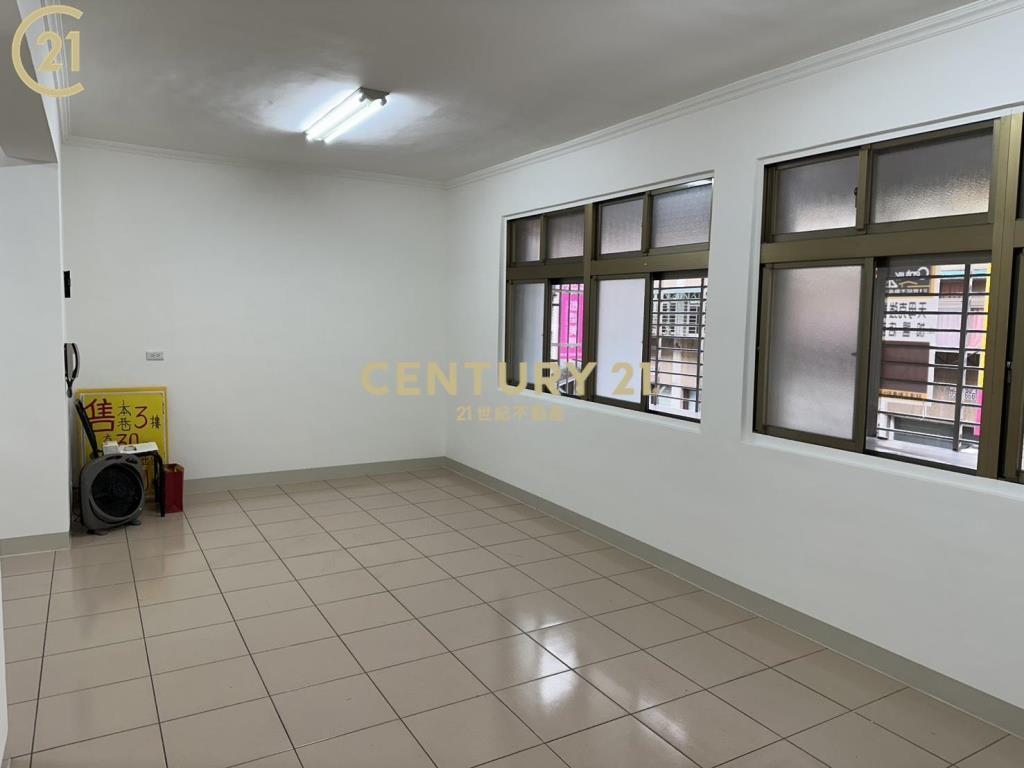 裕民夜市3樓美寓