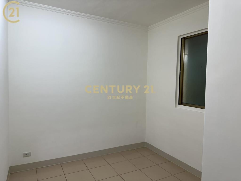 裕民夜市3樓美寓