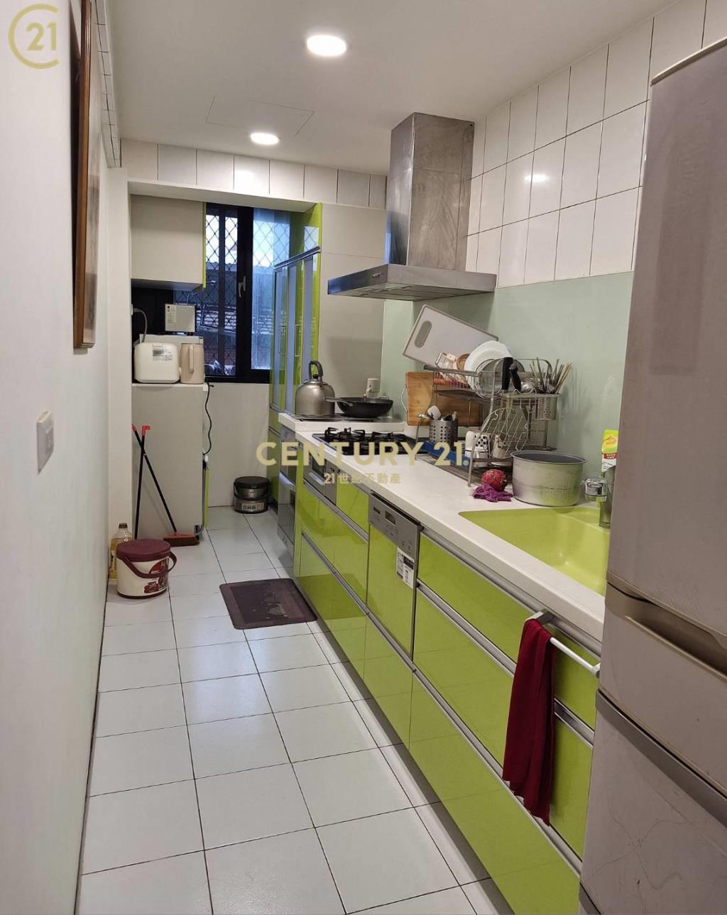 東和公園電梯4房