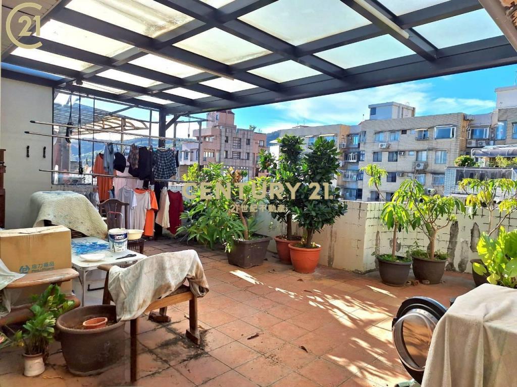 東和公園電梯4房